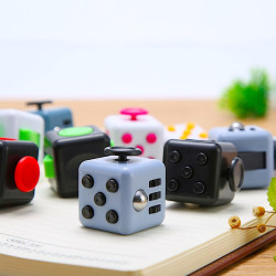 Fidget Cube Gray/Red Fidget Cube Gray/Red