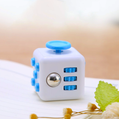 Fidget Cube White Blue Mastercubestore